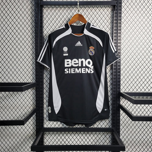 Maillot extérieur troisième du Real Madrid 2006/07