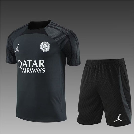 Tenue d'entraînement du Paris Saint-Germain 2023/24